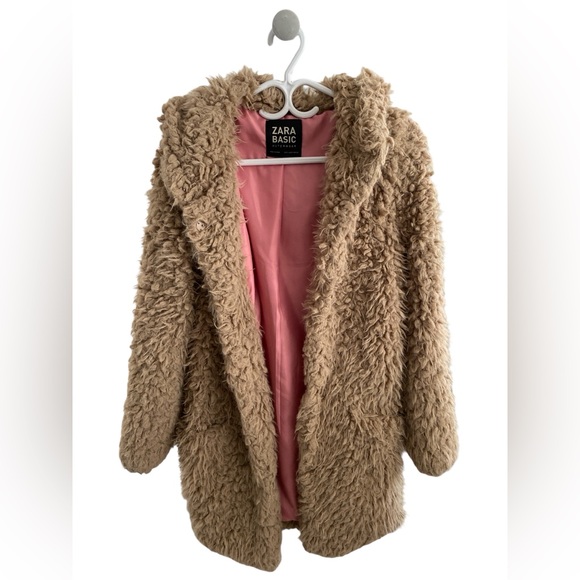 Zara - Picture 4 of 4